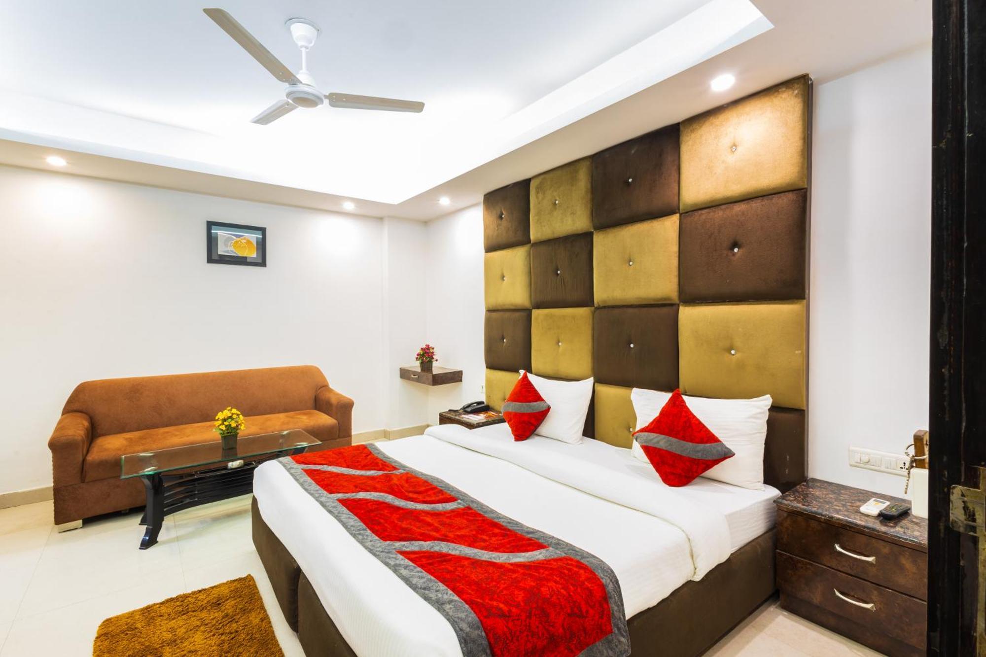 Hotel The Gold Inn - Karol Bagh Delhi Exteriör bild