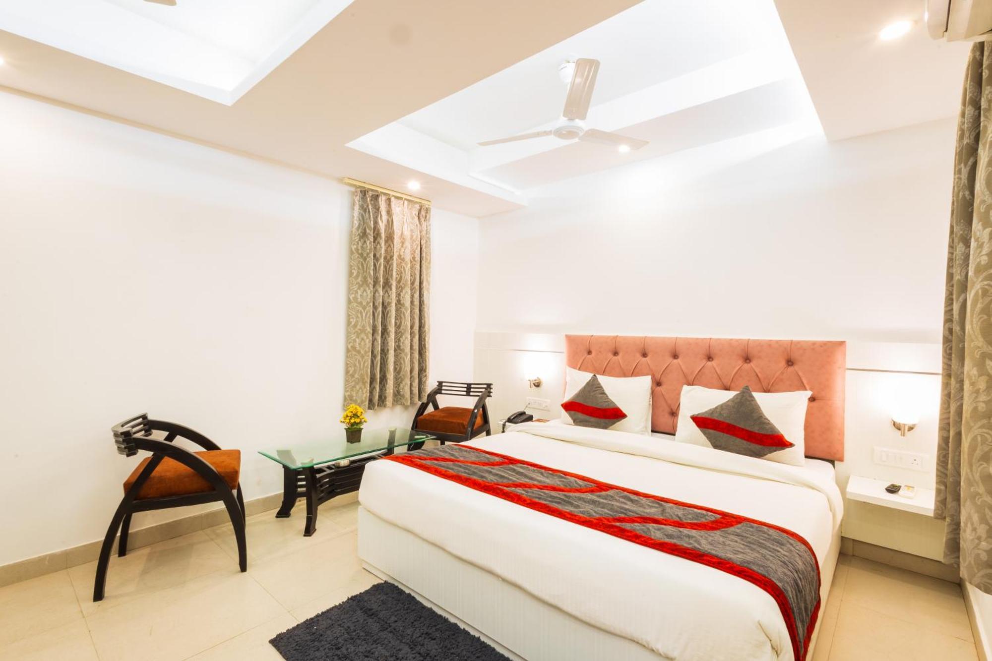 Hotel The Gold Inn - Karol Bagh Delhi Exteriör bild