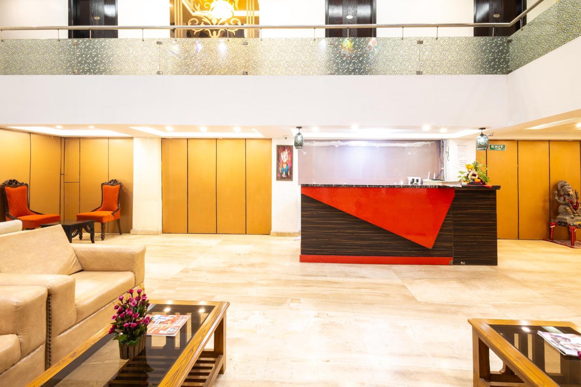 Hotel The Gold Inn - Karol Bagh Delhi Exteriör bild